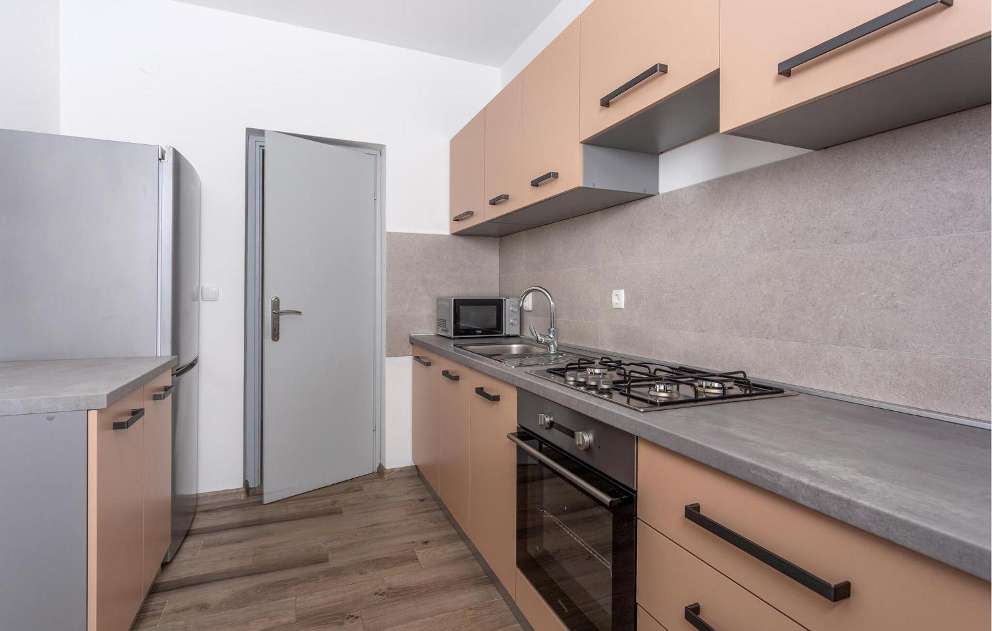 Stunning Apartment In Krk With Kitchen 크르크 외부 사진