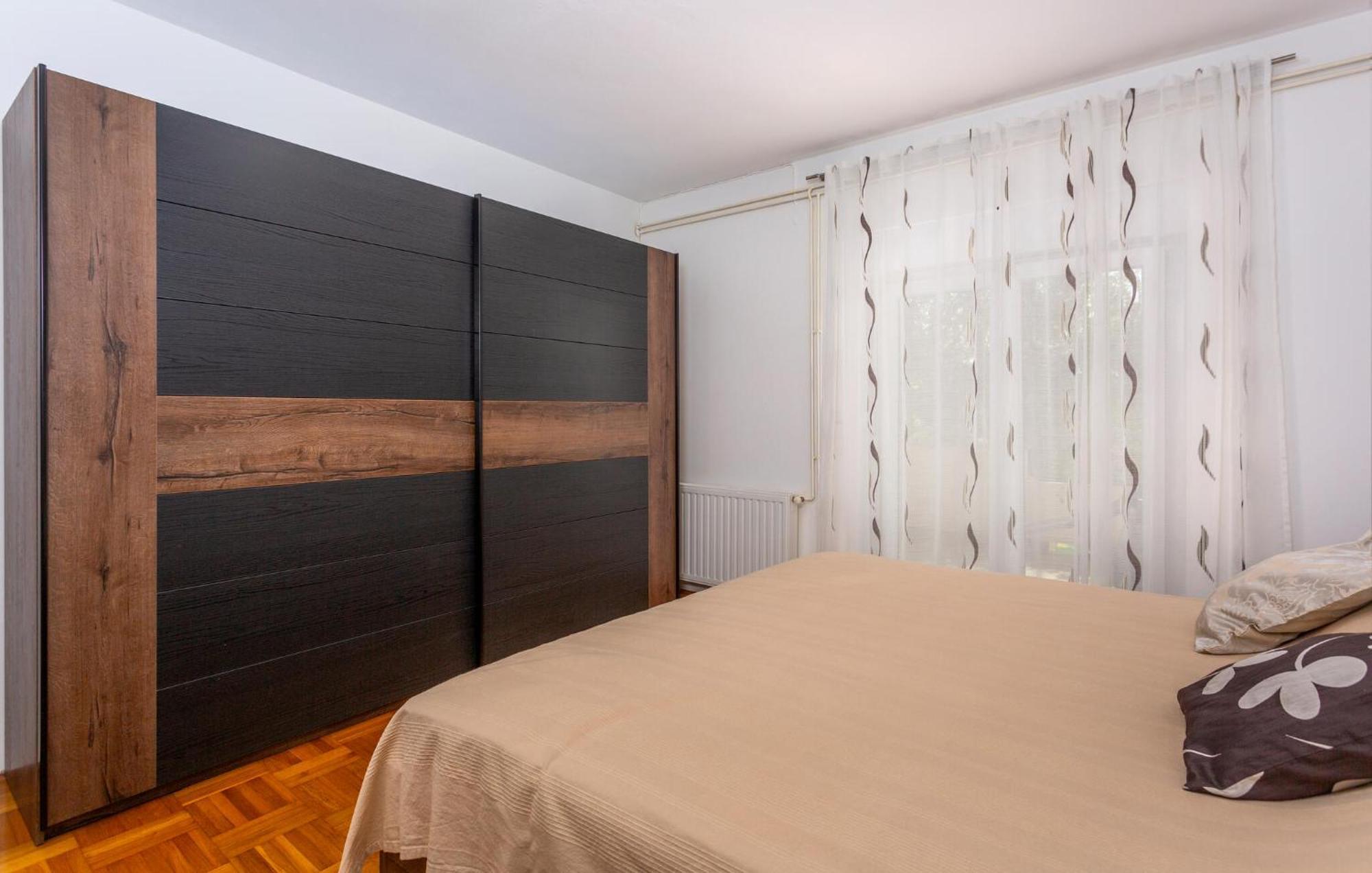 Stunning Apartment In Krk With Kitchen 크르크 외부 사진